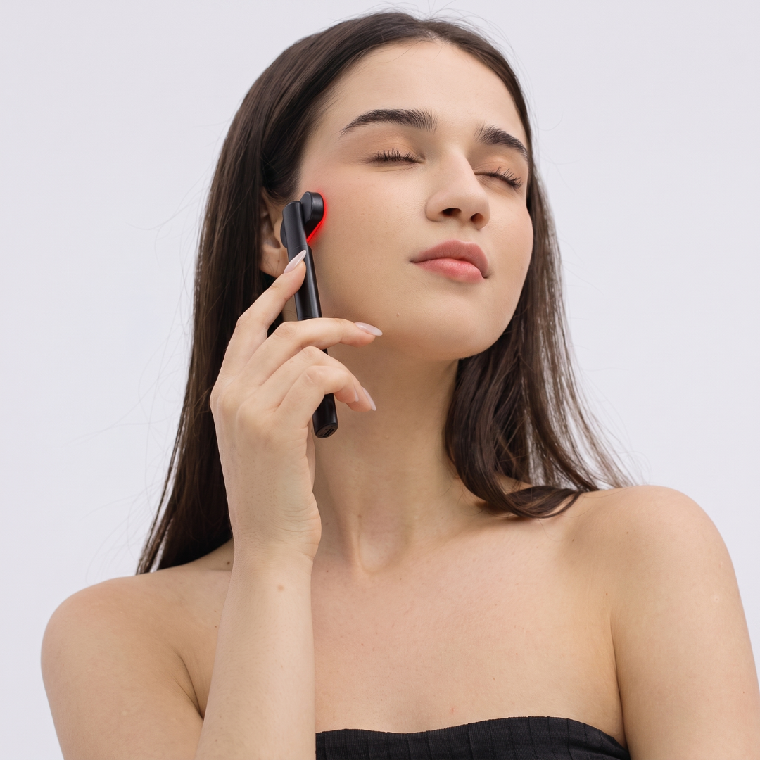 Dispositivo facial y para contorno de ojos 4 en 1