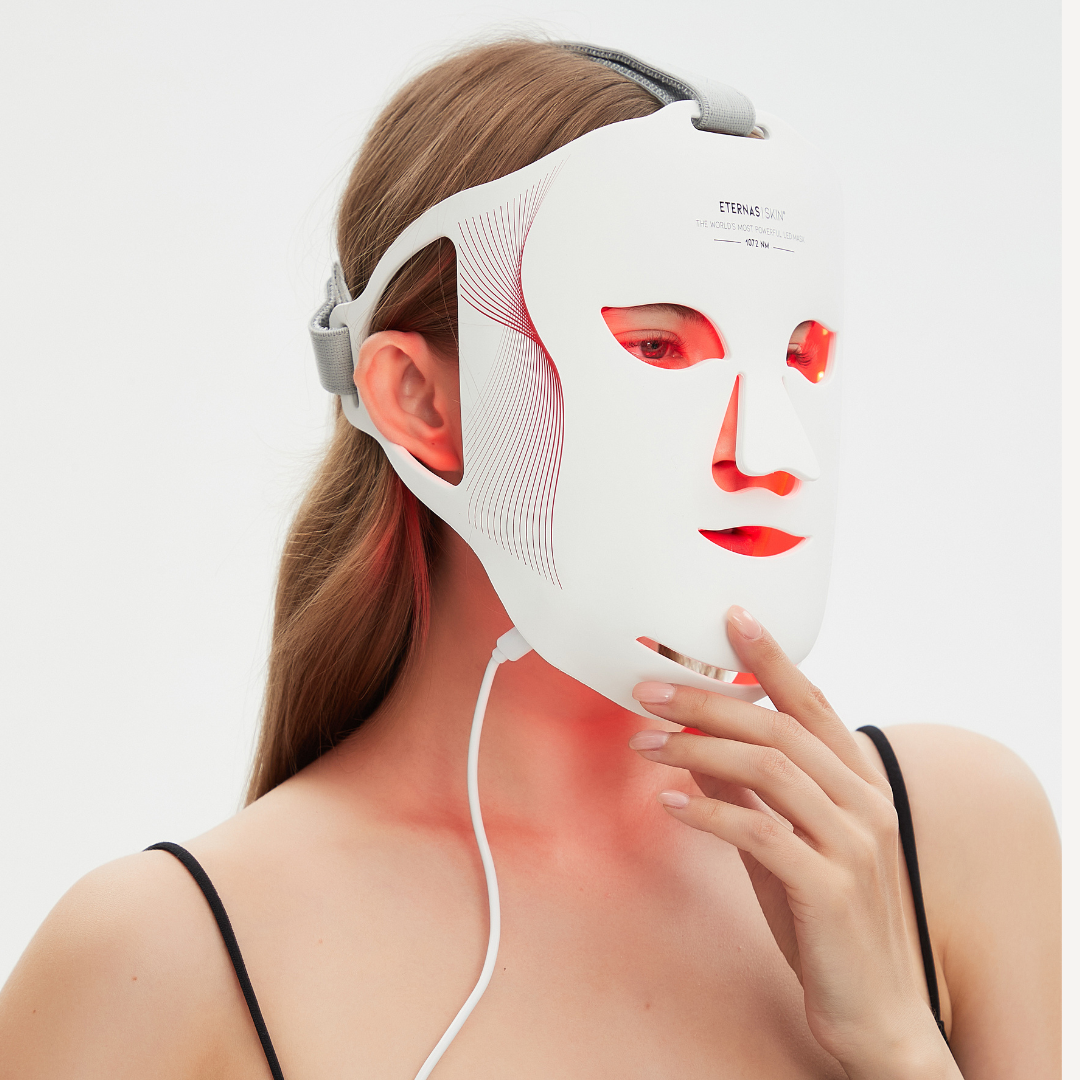 Máscara LED facial DNIR de 1072 nm con cuatro longitudes de onda